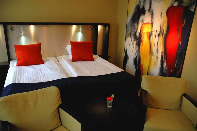 Profilhotels Savoy Йоншьопинг Екстериор снимка